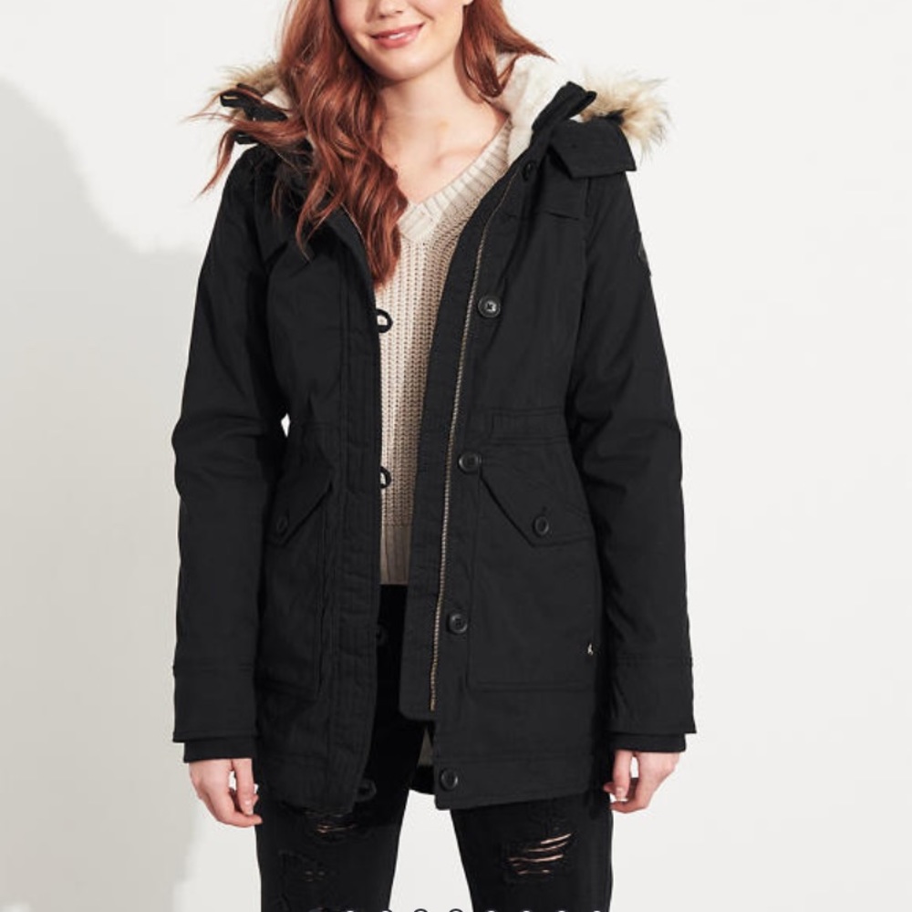 Cozy-lined parka NWT Hollister